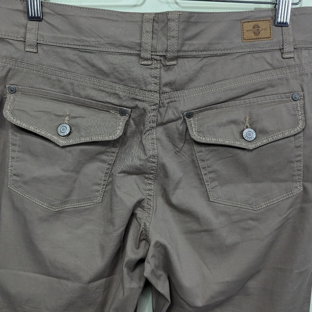 Bandolino NWOT Capri Pants Sz 6 - Picture 8 of 12